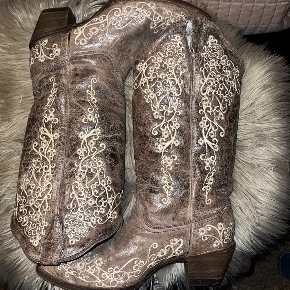 Corral Boots Size 9